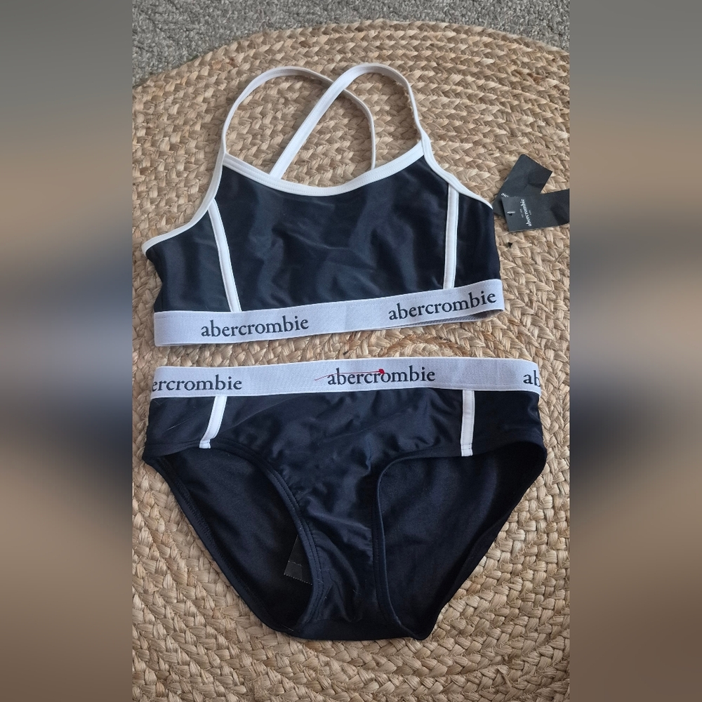 Abercrombie Navy/ White  Sports Bra& Underwear Set Sz.13/14 NWT